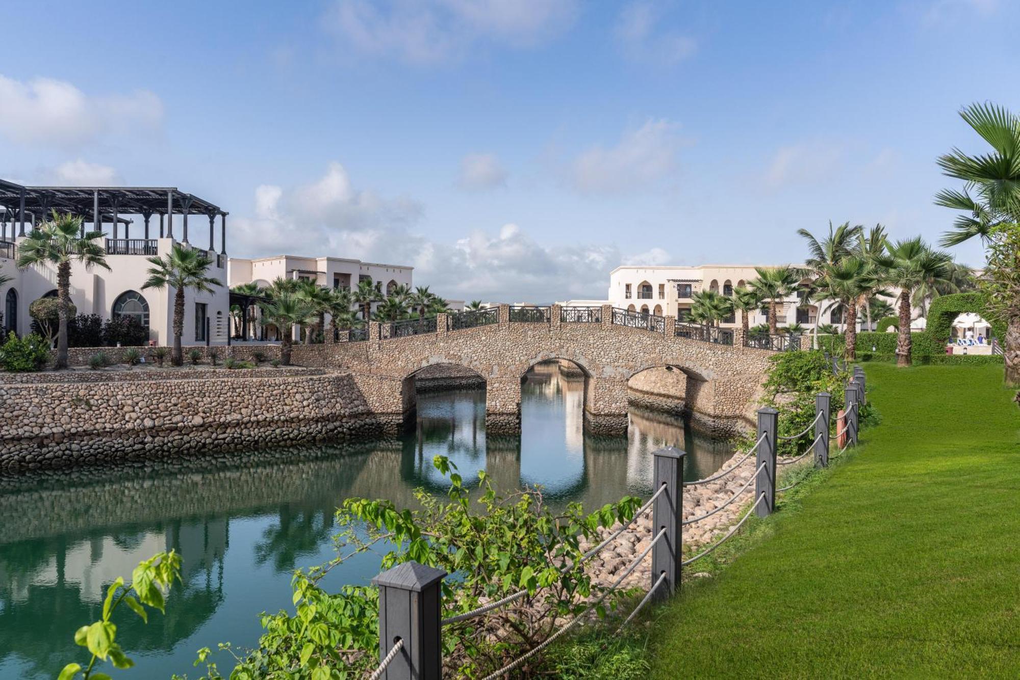 Salalah Rotana Resort Eksteriør billede Al Kharaitiyat