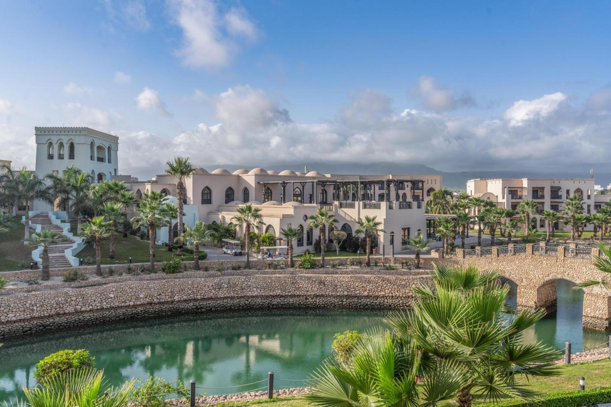 Salalah Rotana Resort Eksteriør billede View of the resort
