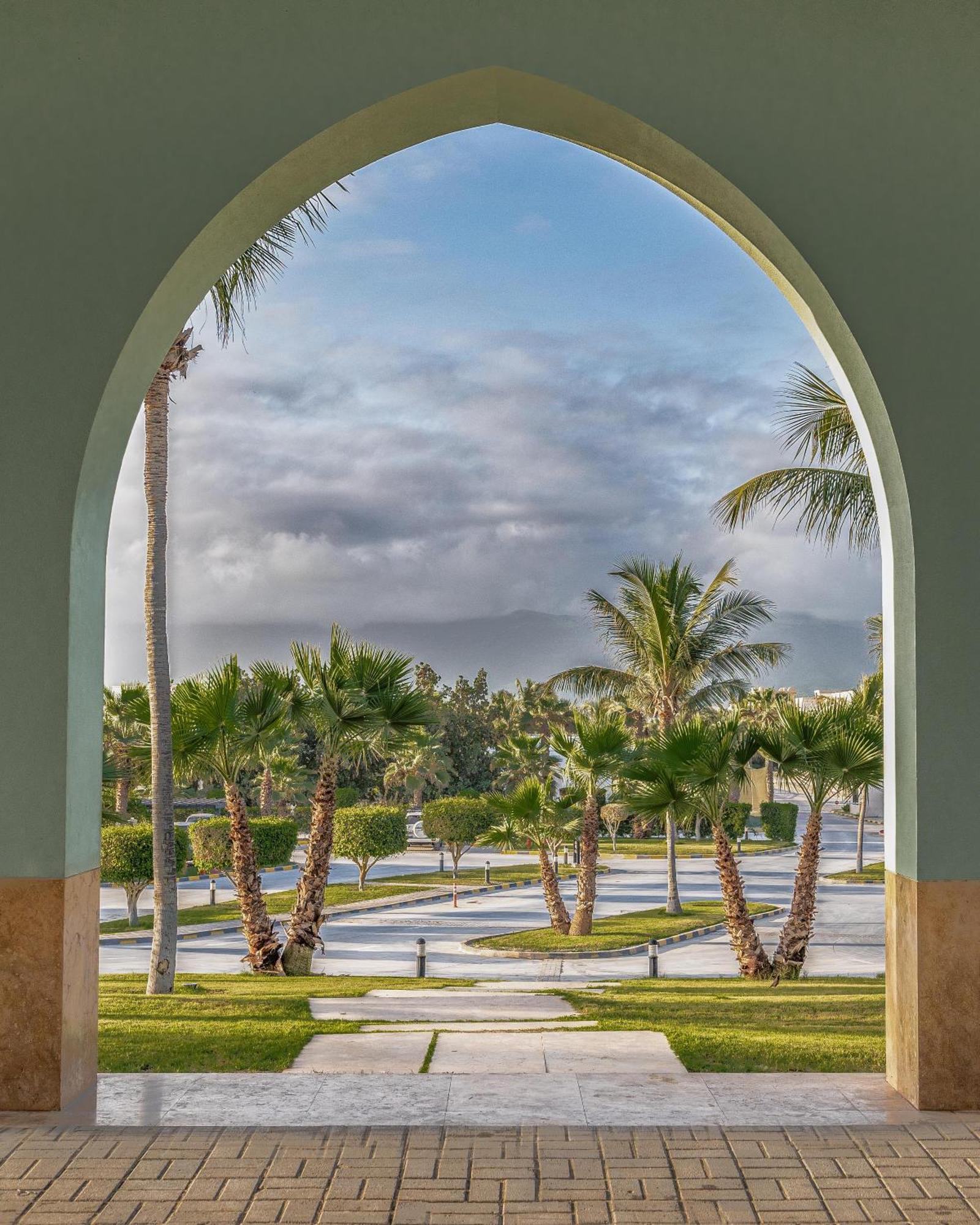 Salalah Rotana Resort Eksteriør billede The Palm Beach Outlets