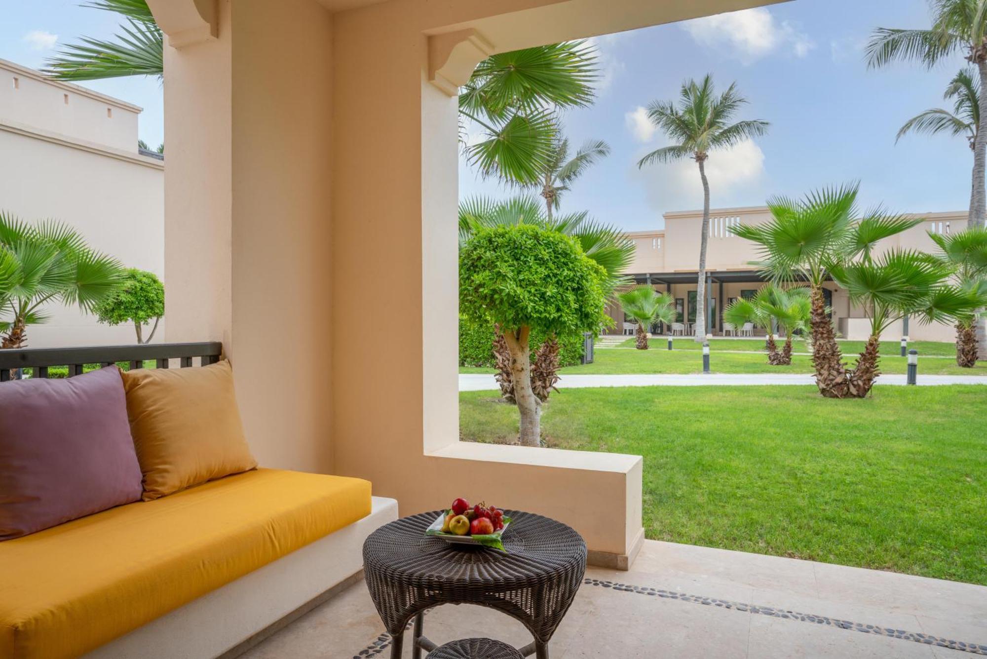 Salalah Rotana Resort Eksteriør billede A view of the resort